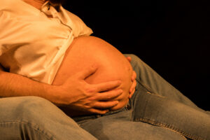 Séance photo maternité en studio à Grasse
