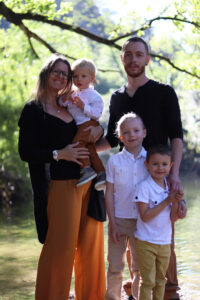 Séance photo famille à Grasse en extérieur